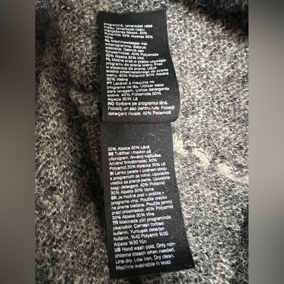 Stockholm Atelier & Other Stories crop sweater leopard prinT - Picture 6 of 9